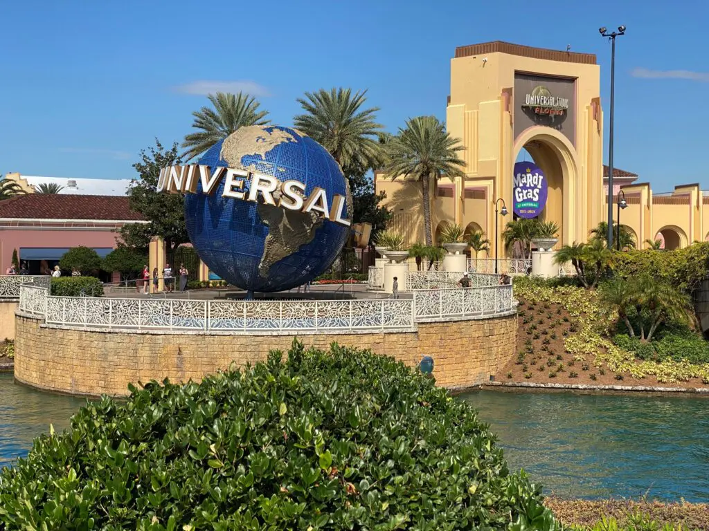 Universal Orlando Globe